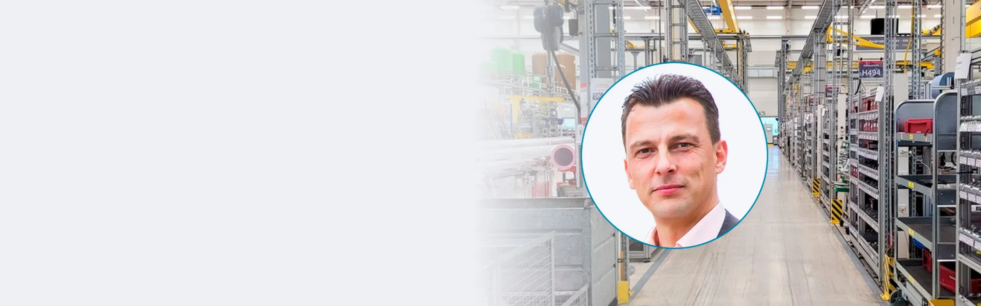 Thomas Wendt in the Siemens Energy production environment